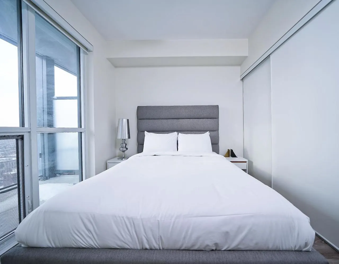 The Atmosphere Boutique Suites Toronto 0*,  Canadá